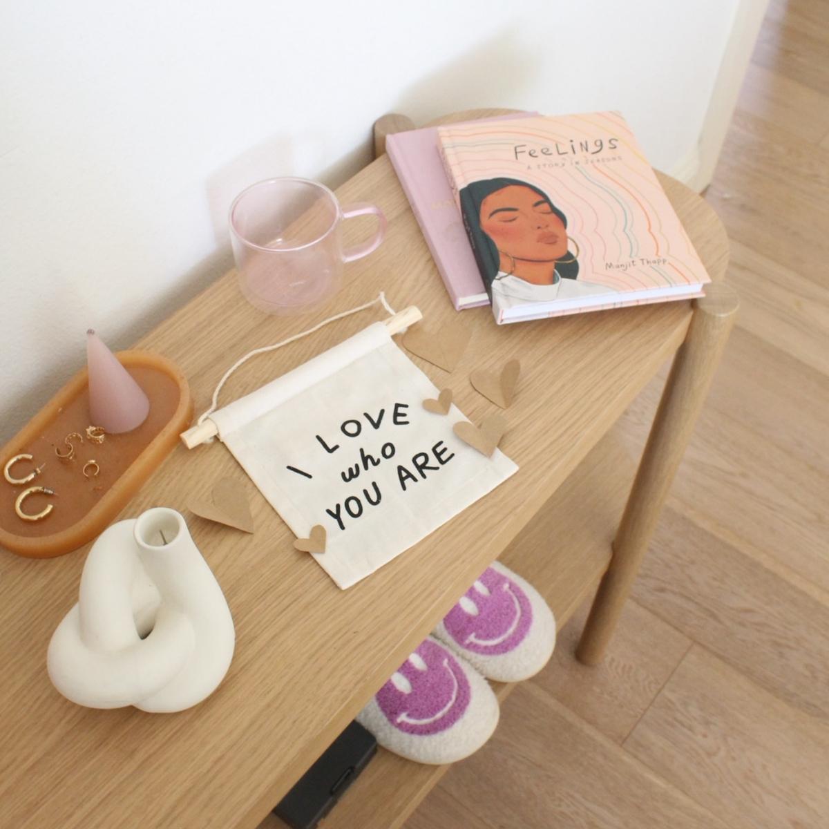 I love Who You Are - Hang Sign