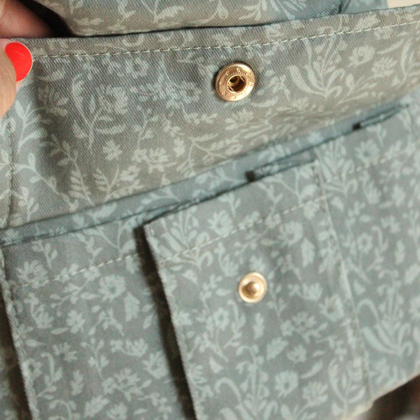 Monroe x Coco Bloom – Neutral Cotton Baby Carrier (7–35 lbs)