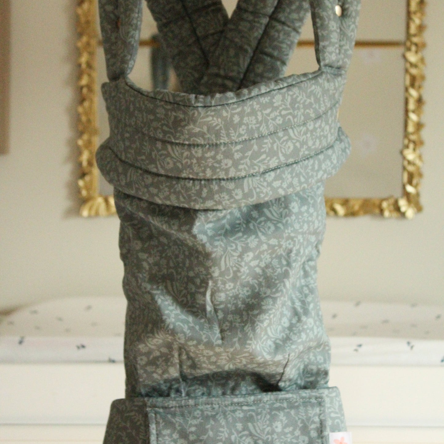 Monroe x Coco Bloom – Neutral Cotton Baby Carrier (7–35 lbs)