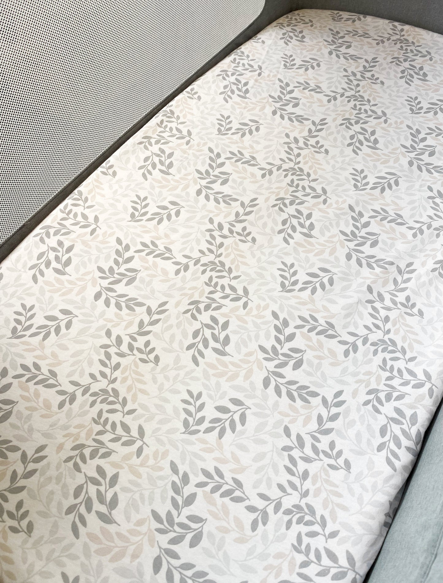 Shnuggle Air Lite Crib Fitted Sheets – 2-Pack | 100% Soft Cotton Bedding