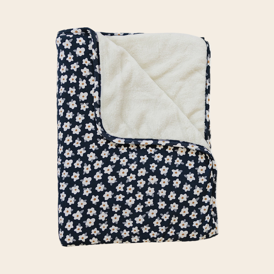 Navy Daisy Bamboo Fleece Quilt