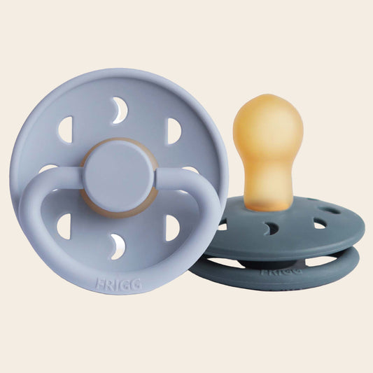 FRIGG Moon Natural Rubber Pacifier 2-Pack
